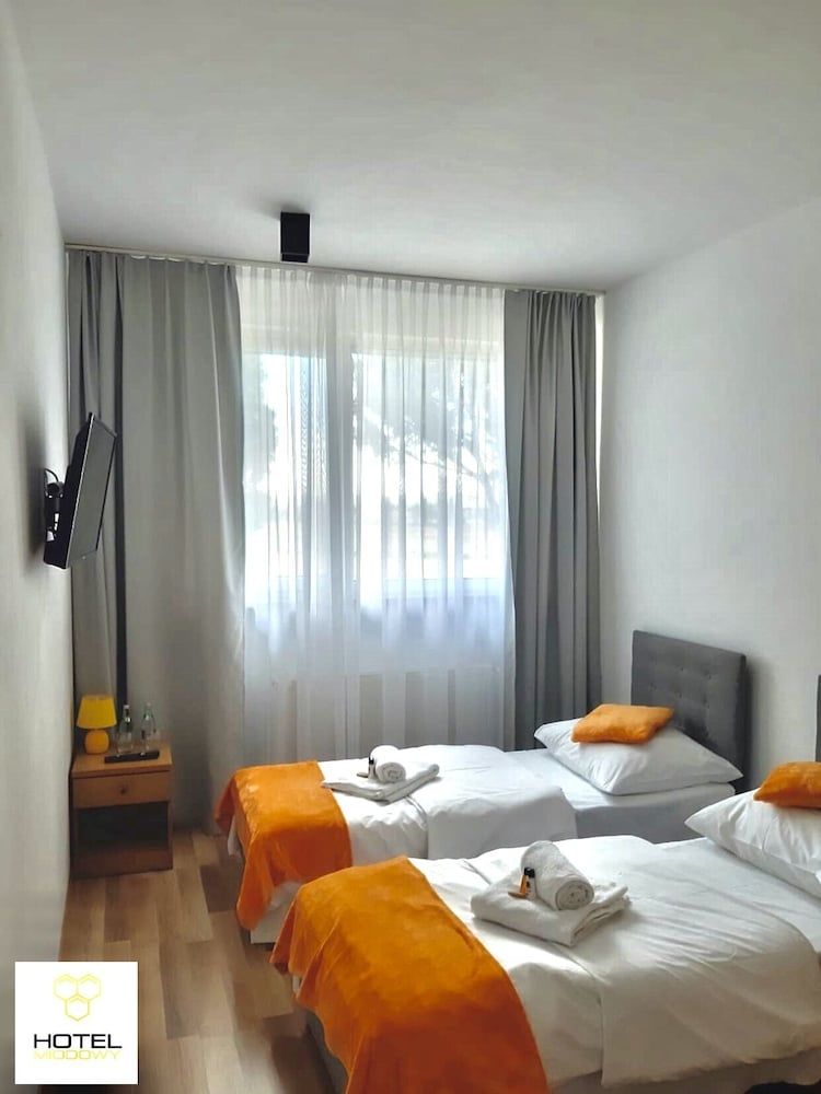 Hotel Miodowy -1 estrelas em Dzierżoniów