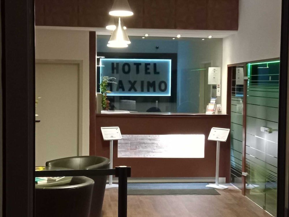 Hotel Maximo 3