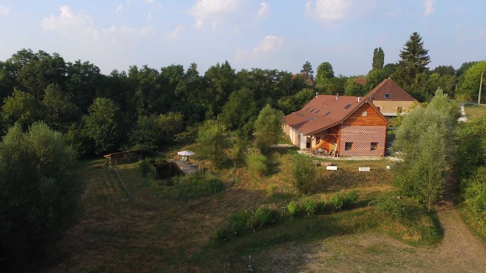 A Saveur De L Instant -1 estrelas em Saint-Usuge