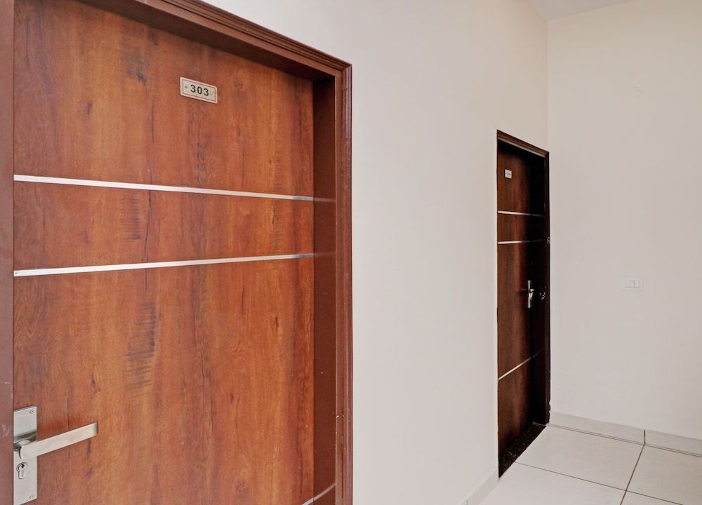 27061 Hotel Magnum 3