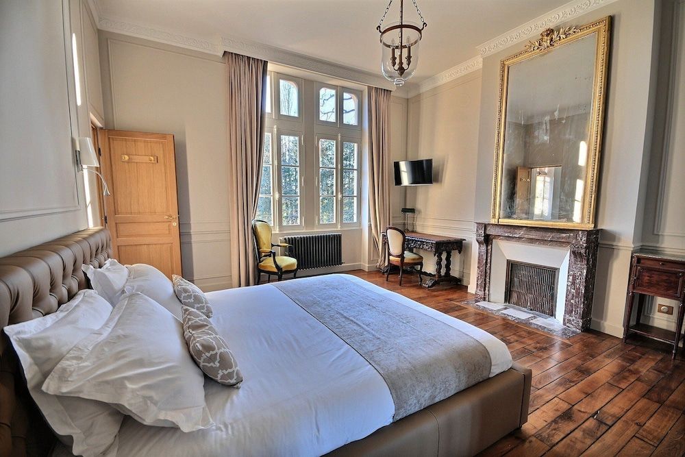 Cha Teau De La Bribourdia Re 8min Cabourg 3