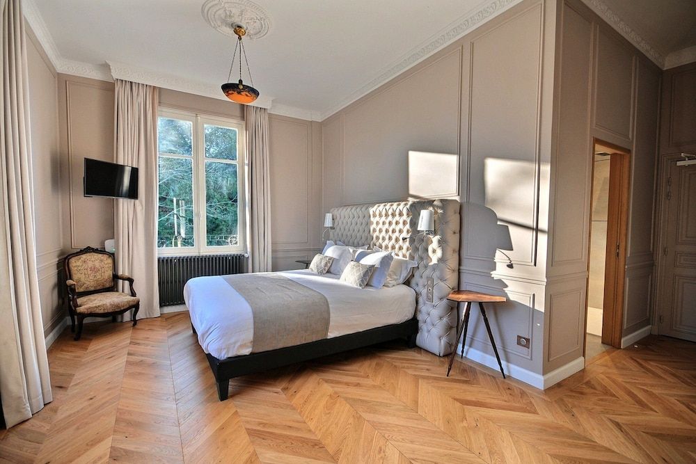 Cha Teau De La Bribourdia Re 8min Cabourg 2