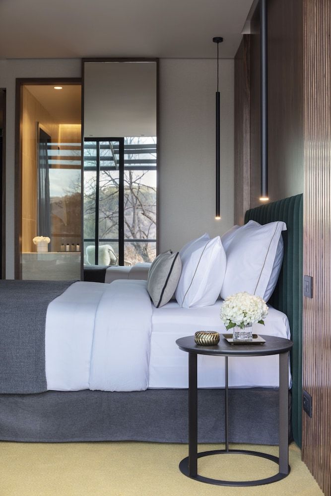 The Lynx Mountain Resort 3