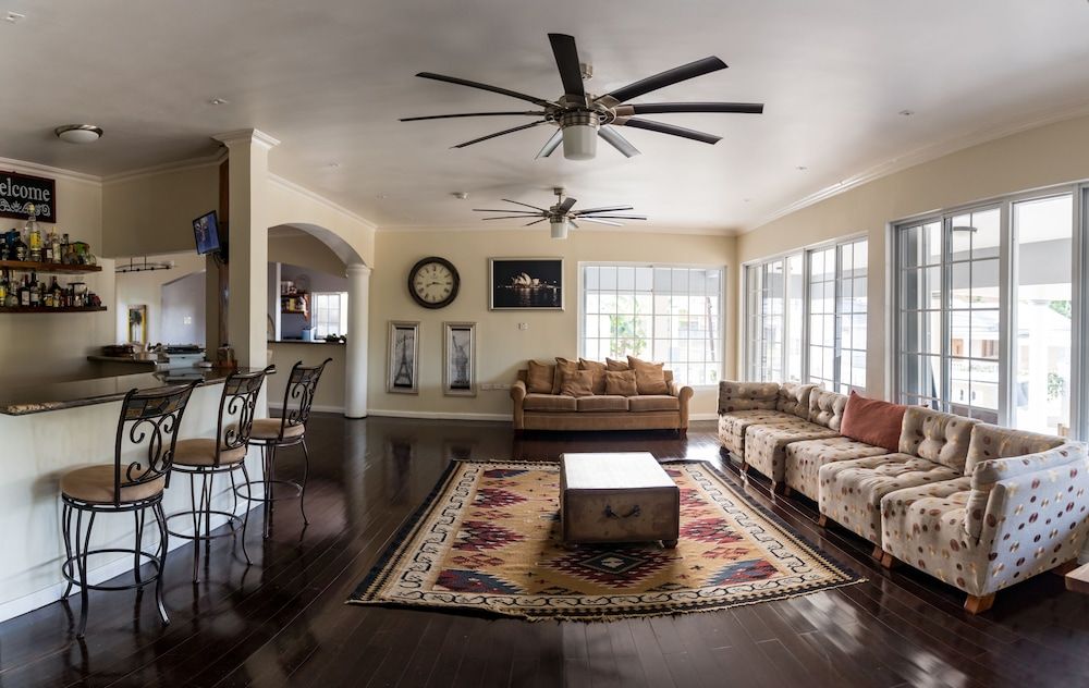 Blue Paloma Bed Breakfast 2