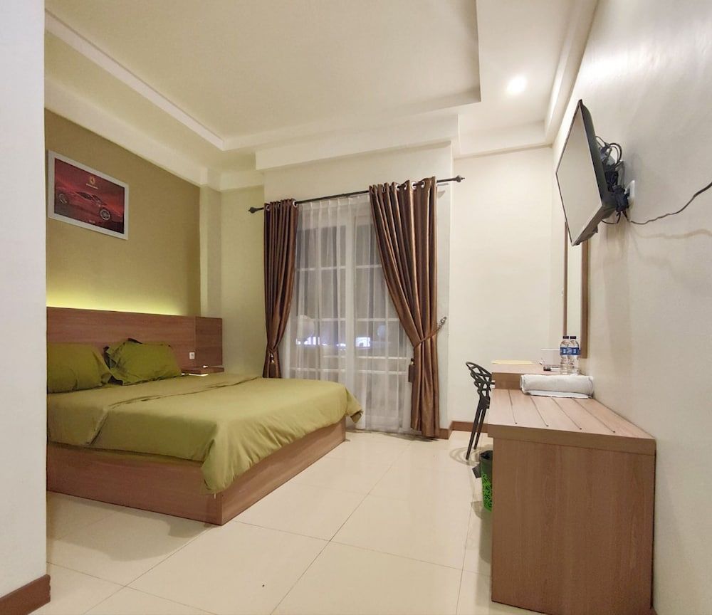 Green Forest Hotel by ZUZU 2