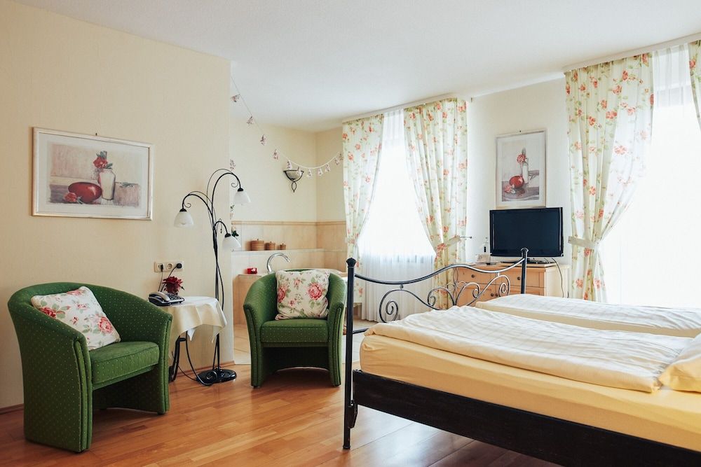 FETZ - Das Loreley Hotel 3