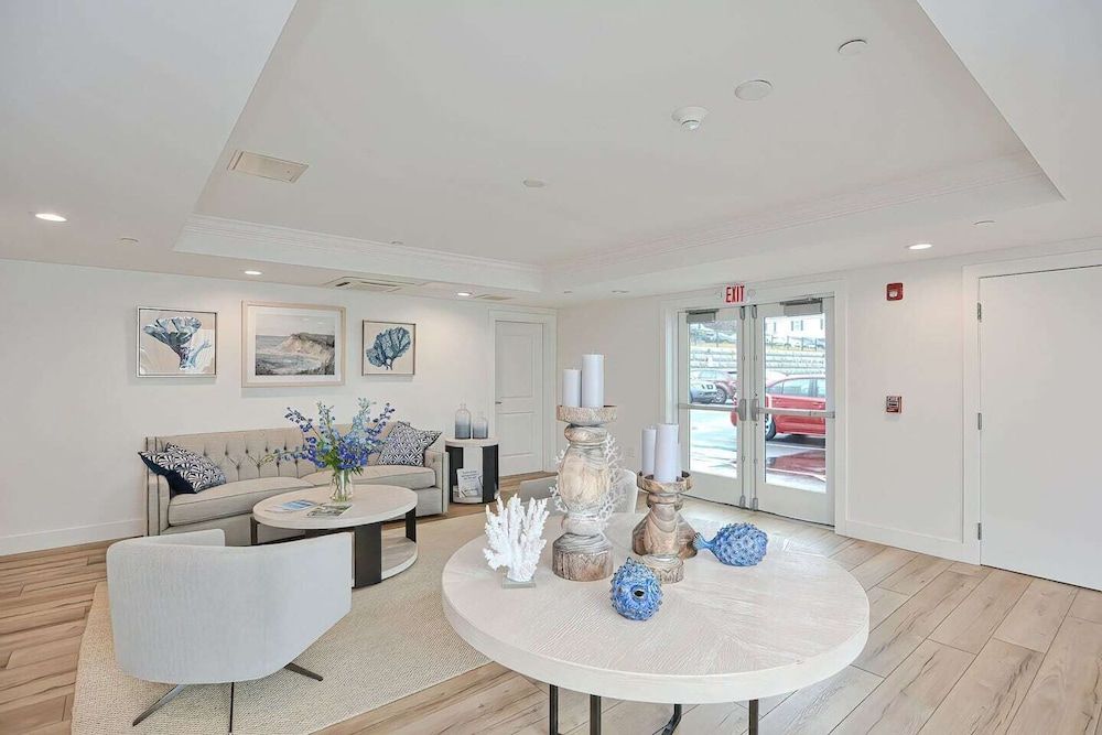 Harbourtown Suites 2