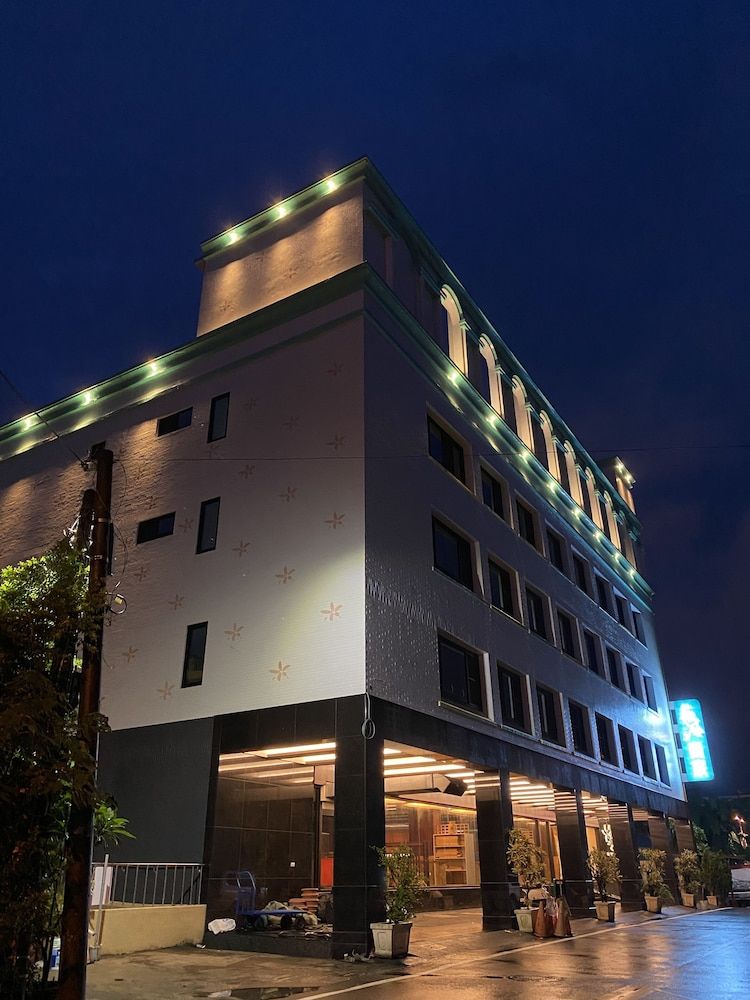 Weifeng Boutique Business Hotel -1 estrelas em Pingtung City