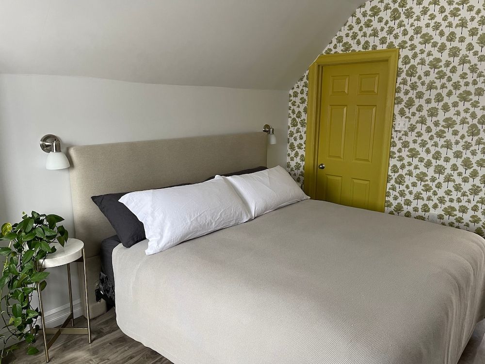 The Archie Isidore Hotel 3