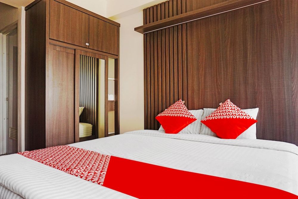 Super OYO 91593 San San Rooms Gunung Putri Square 2 estrellas en Bogor
