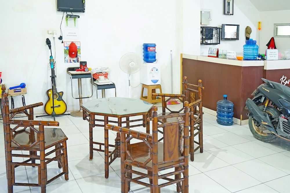 Oyo 91559 Kost Bangau Syariah 2