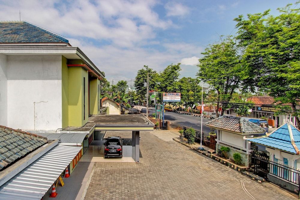 Oyo 91748 Wisma Pkpri Purworejo 2 estrelas em Purworejo