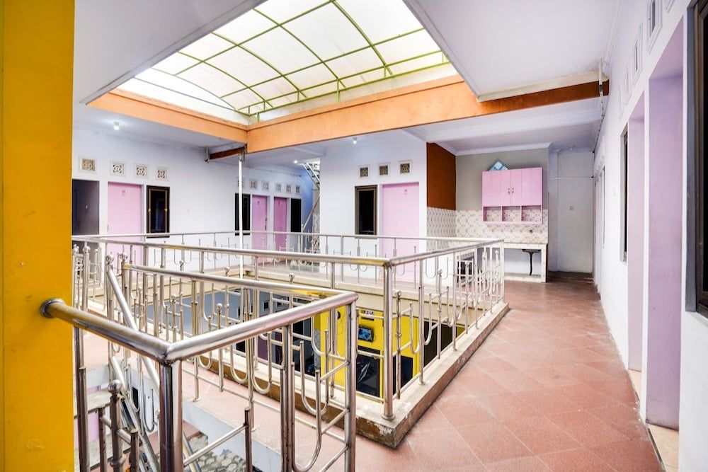 Spot On 91626 Rr Kost Putri Syariah 3