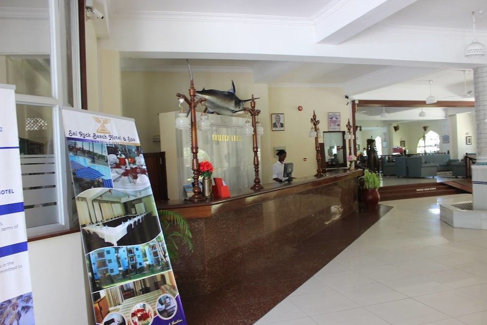 Sai Rock Beach Hotel & Spa 2