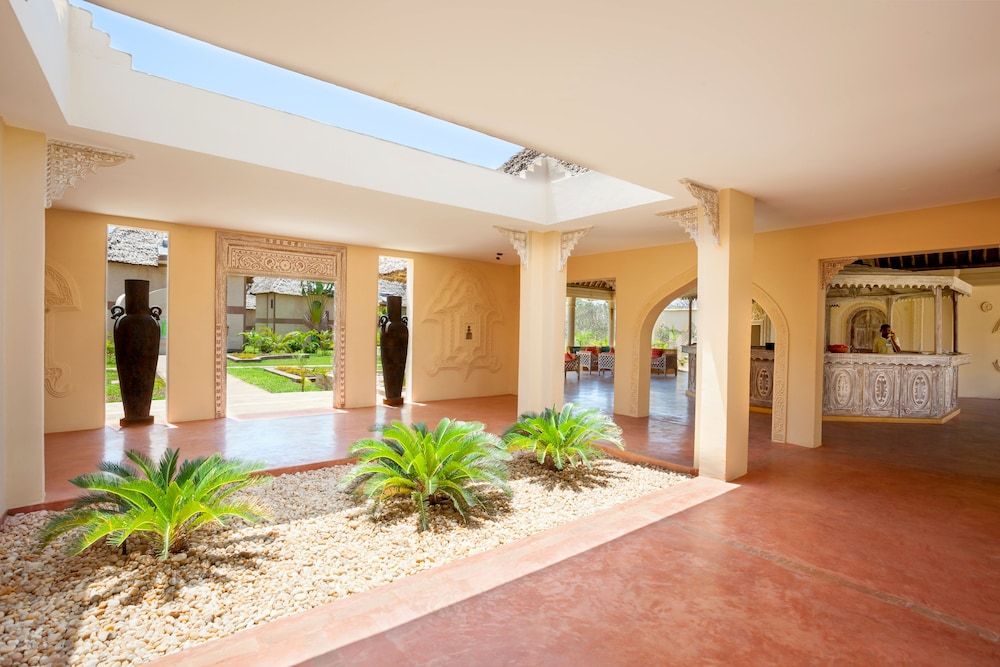 Neptune Paradise Beach Resort & Spa 2