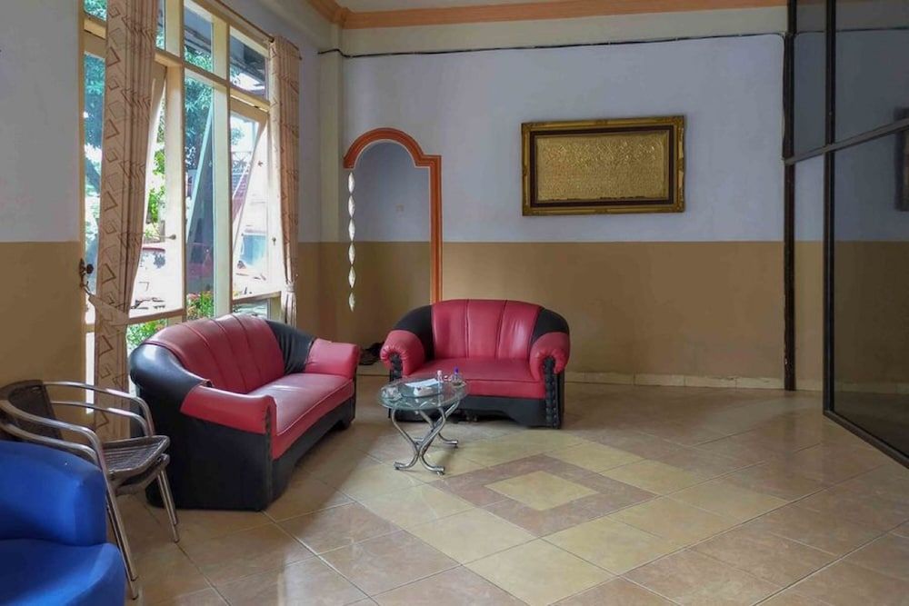 Capital O 91650 Hotel Pratama 3