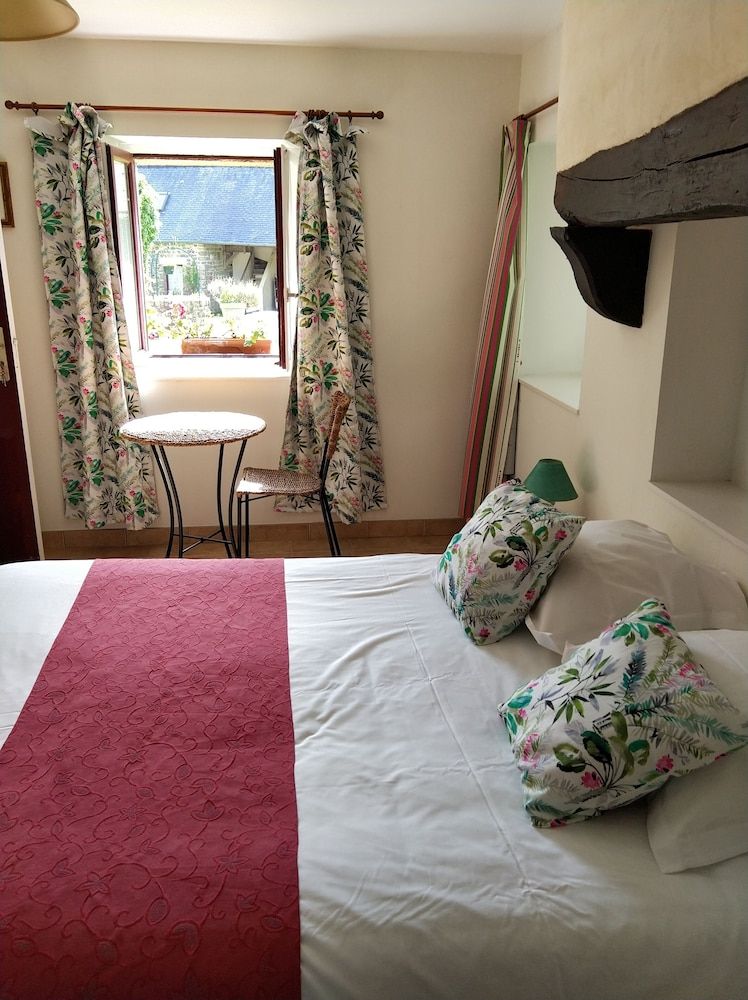 Domaine de Lesvaniel 3