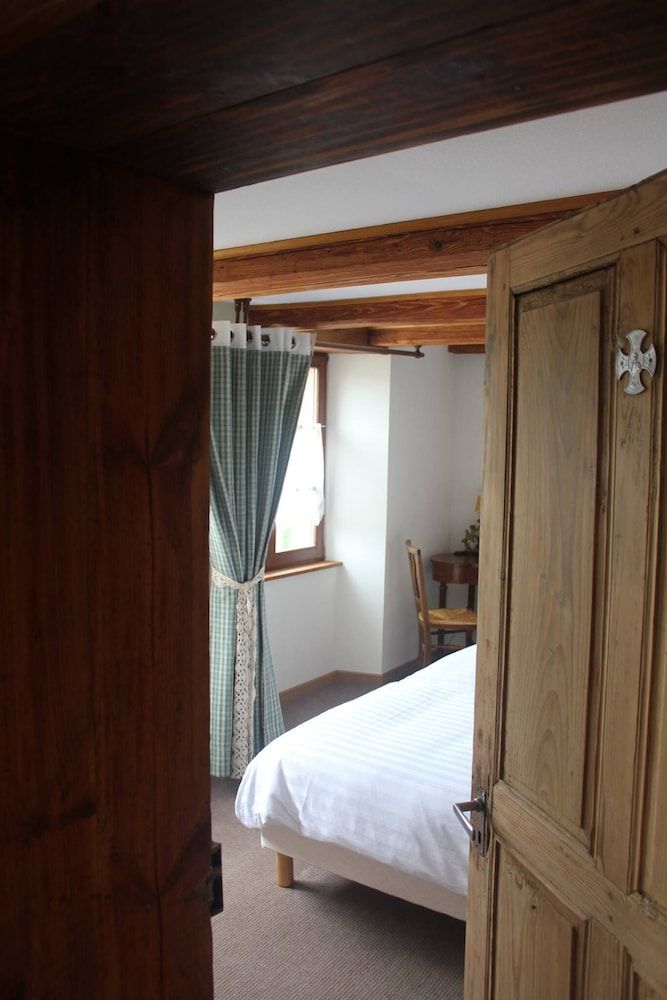 Chambres D Hotes A L Ombre Du Verger 2