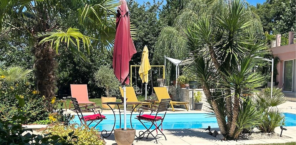 Merveilleuses Chambres D Ha Tes A Panazol -1 estrelas em Panazol