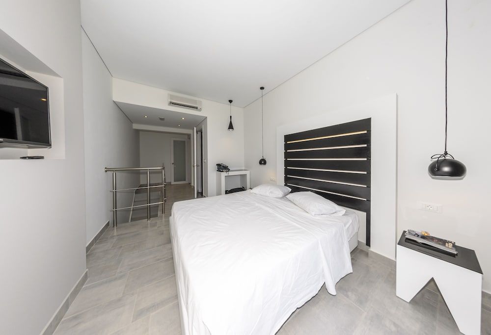 Belussi Exclusive Suites - Adults Only 2