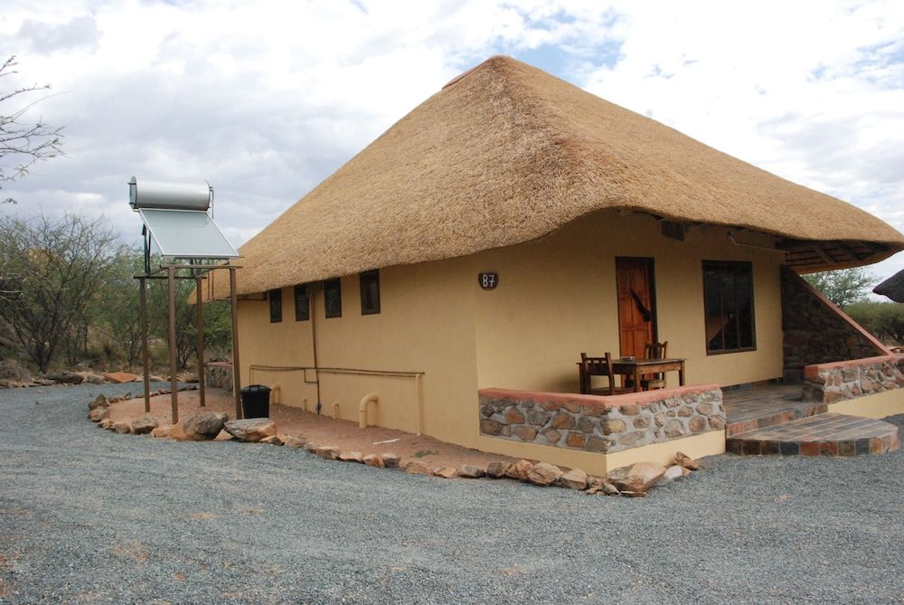 Oppi-Koppi Restcamp -1 estrelas em Kamanjab