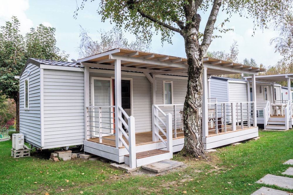 Campeggio Ai Colli Fioriti -1 estrelas em Castiglione dʼIntelvi