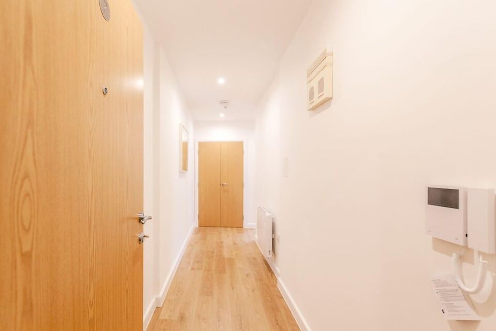 Roomspace Apartments Swan House 2