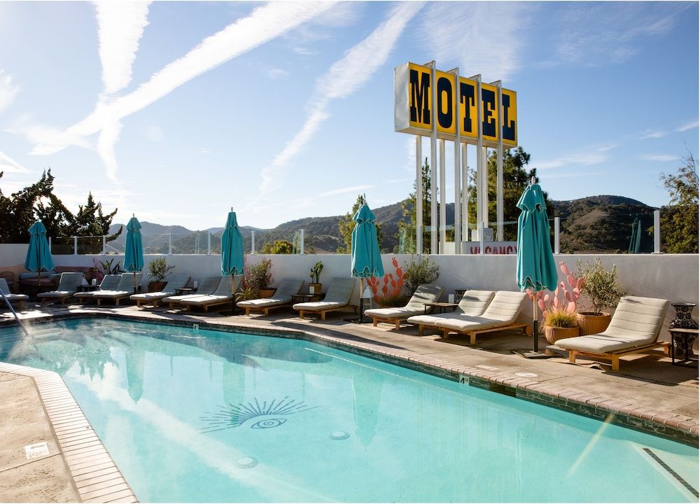 Skyview Hotel - 21 & Over Pool 4 estrelas em Los Alamos