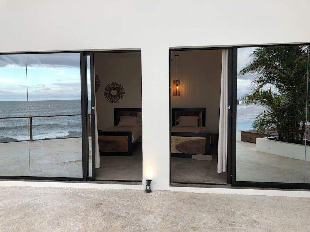 Laola Surf Camp El Sunzal 3