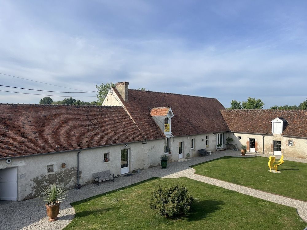Le Clos Des ChÔøΩteaux -1 étoiles à Chitenay