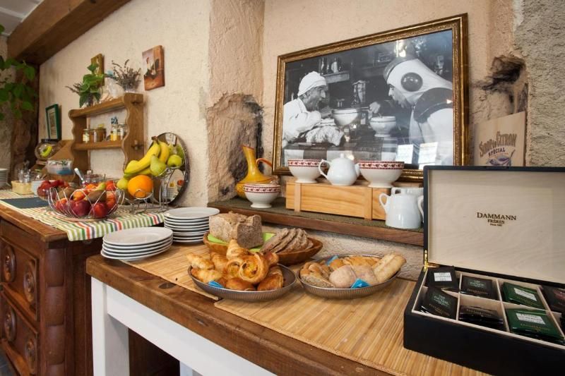 Logis Hotel Le Lion D'or Manzac 3 étoiles à Manzac-sur-Vern