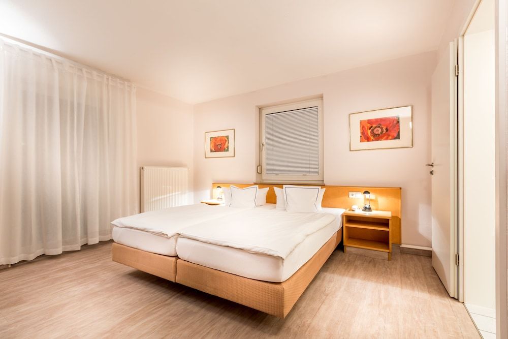 Hotel am Rokokogarten 3