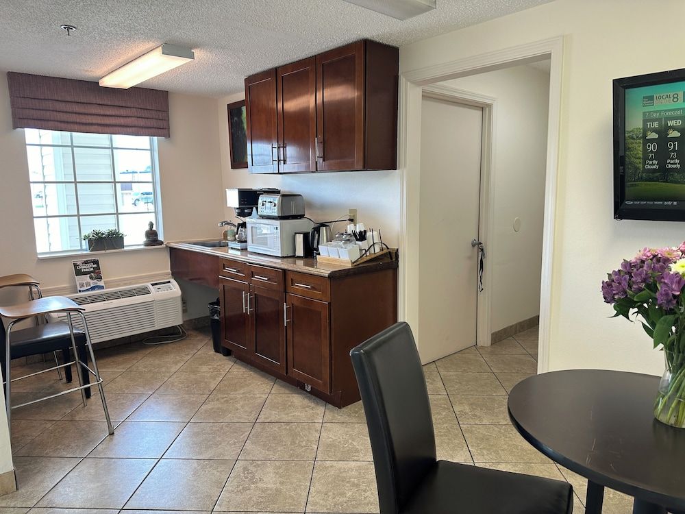 Carom Inn Denham Springs-Baton Rouge 3