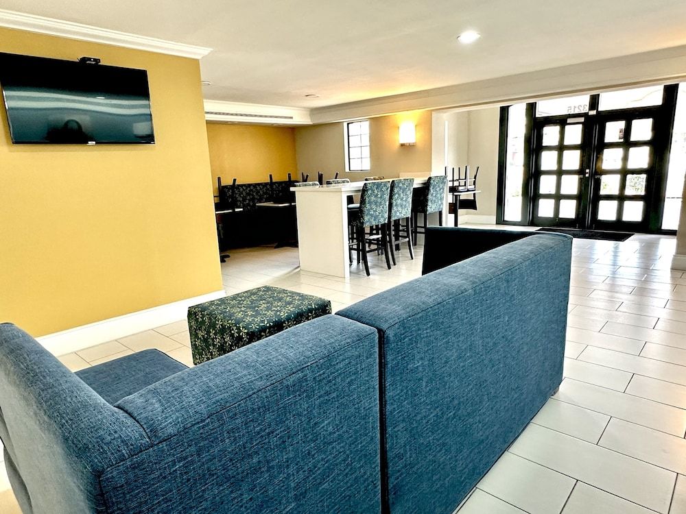 Baymont by Wyndham Nacogdoches Near University 2