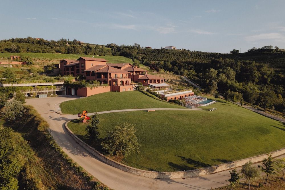 Casa Di Langa 5 estrelas em Cerretto Langhe