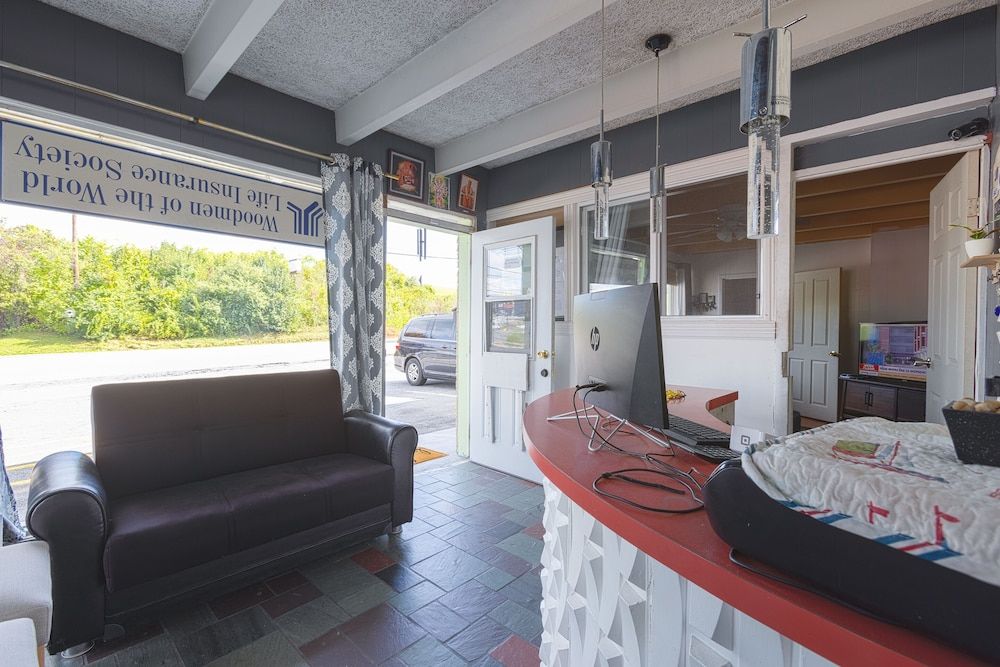 Sonrise Inn Lincoln Hwy By OYO 2