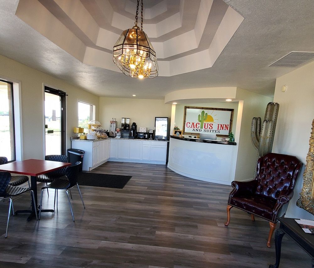 Cactus Inn & Suites 3