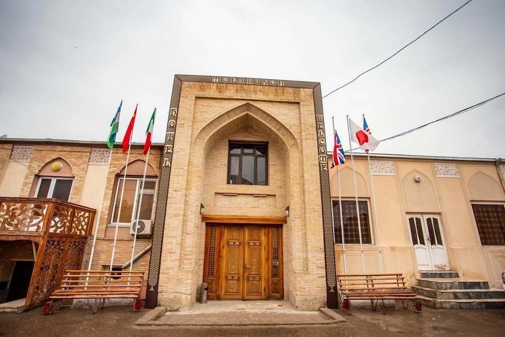 Reikartz Modarixon Bukhara -1 estrellas en Bujará