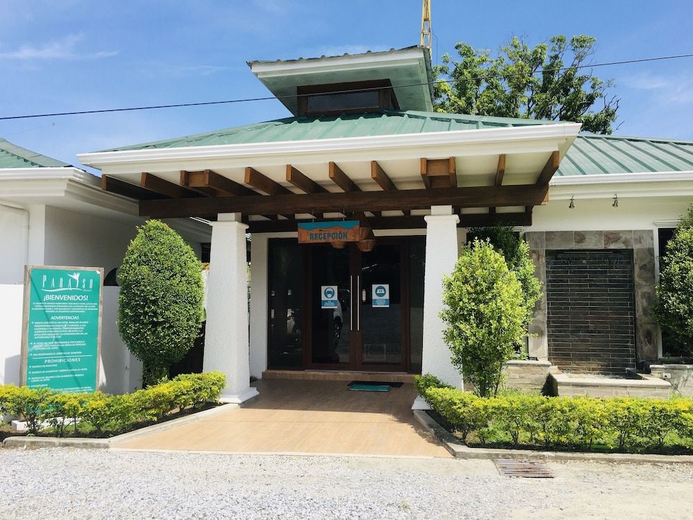 Paraiso Rainforest and Beach Hotel 3