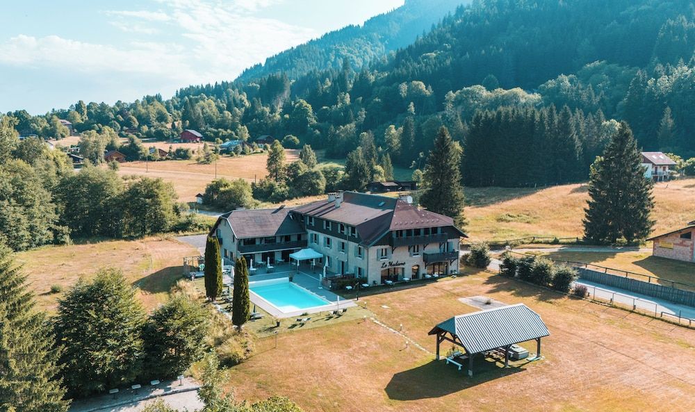 Ha Tel Restaurant Le Madame -1 estrelas em La Ferrière