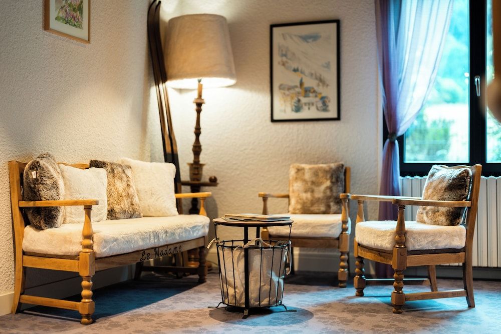 Ha Tel Restaurant Le Madame 2