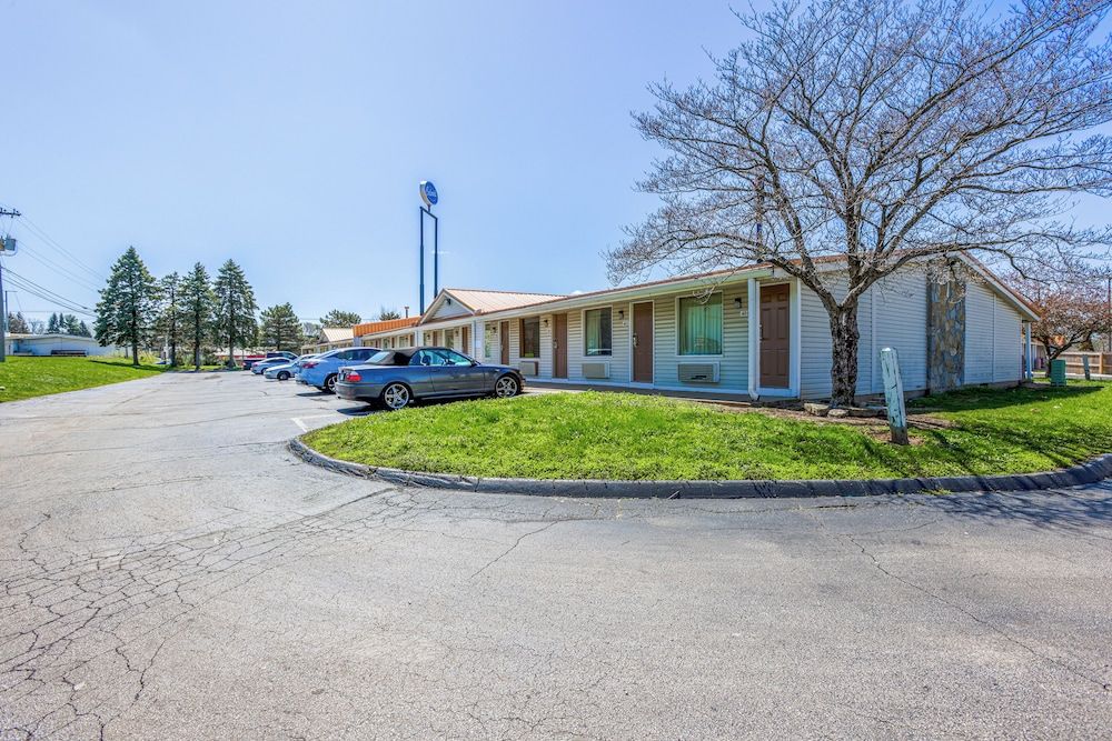 Cozy Garden Inn By OYO Hwy 40 Richmond 2 estrelas em Richmond