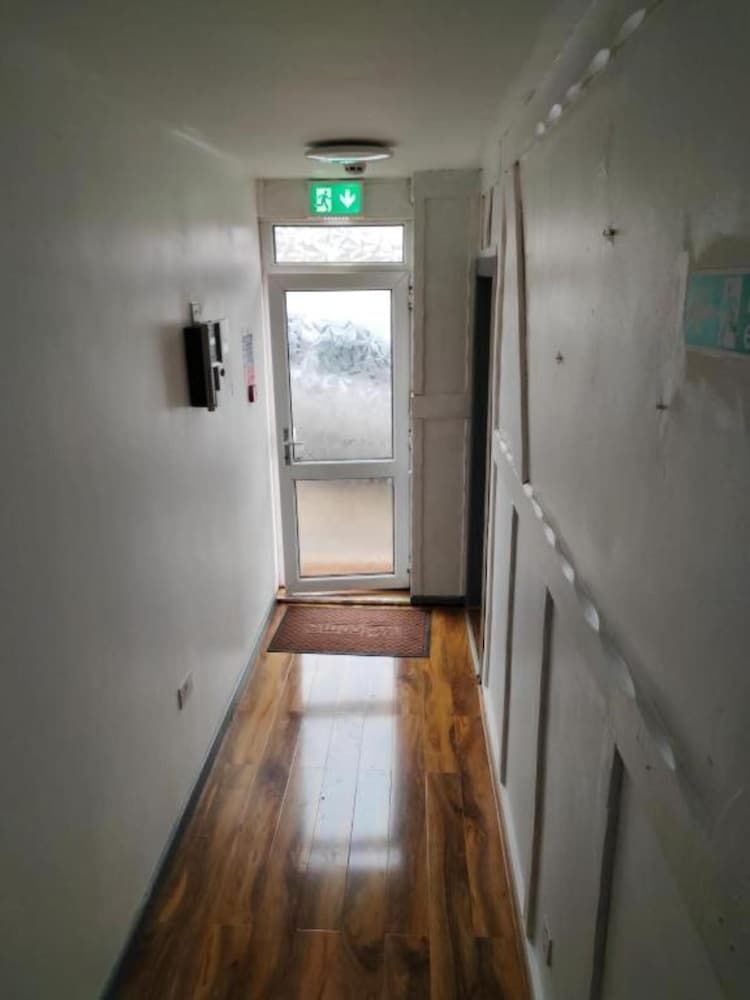 OYO The Silver City Hotel 2