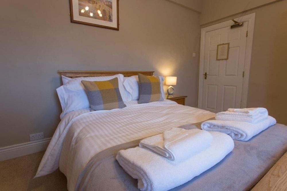 The Wheatsheaf Hotel 3