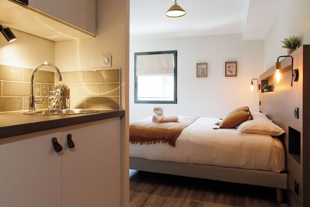 Appart'hôtel Le Corot - Accès Autonome -1 estrelas em Saint-Junien