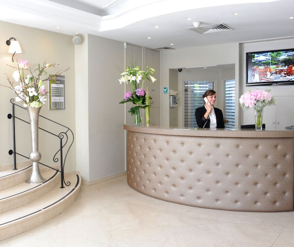 The Originals Boutique, Hôtel Les Strélitzias, Antibes Juan-Les-Pins 2