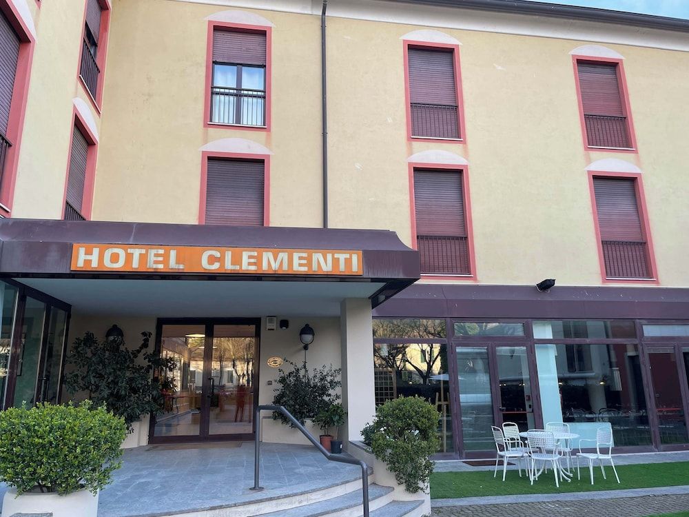 HOTEL CLEMENTI 3 estrelas em Salice Terme