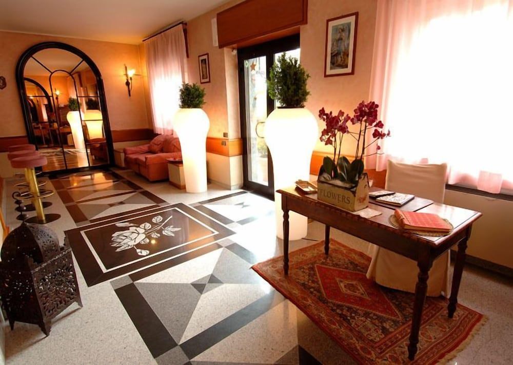 hotel san gerolamo 3 estrelas em Vercurago