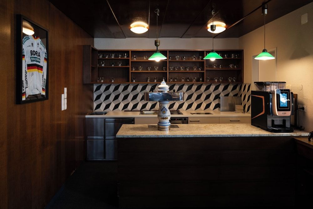 Velotique Hotel Angelika - Self-Check-in 3