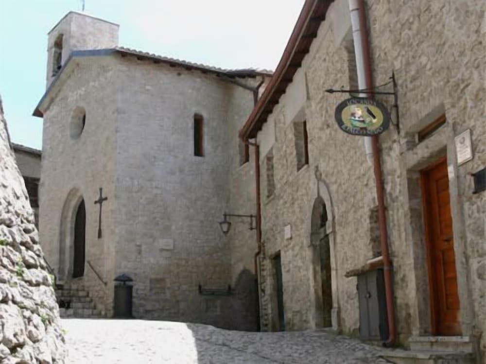 Locanda Il Falco Nero -1 estrelas em Fumone